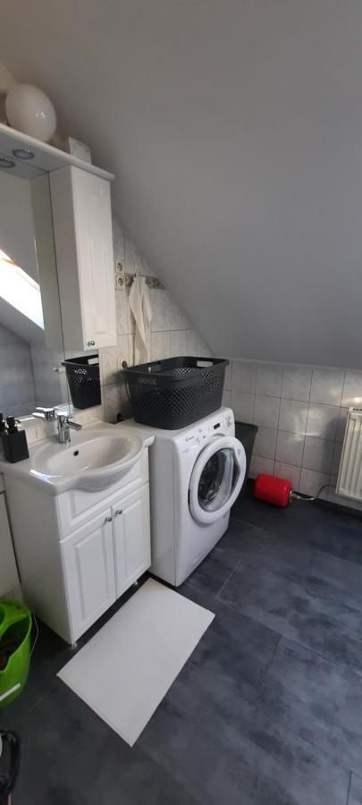 Hi-Bp Garden City Batsanyi Apartment 3 Rooms, Apartment Upstairs Near The City Train With Free Parking Budapest Exterior photo