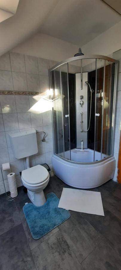 Hi-Bp Garden City Batsanyi Apartment 3 Rooms, Apartment Upstairs Near The City Train With Free Parking Budapest Exterior photo