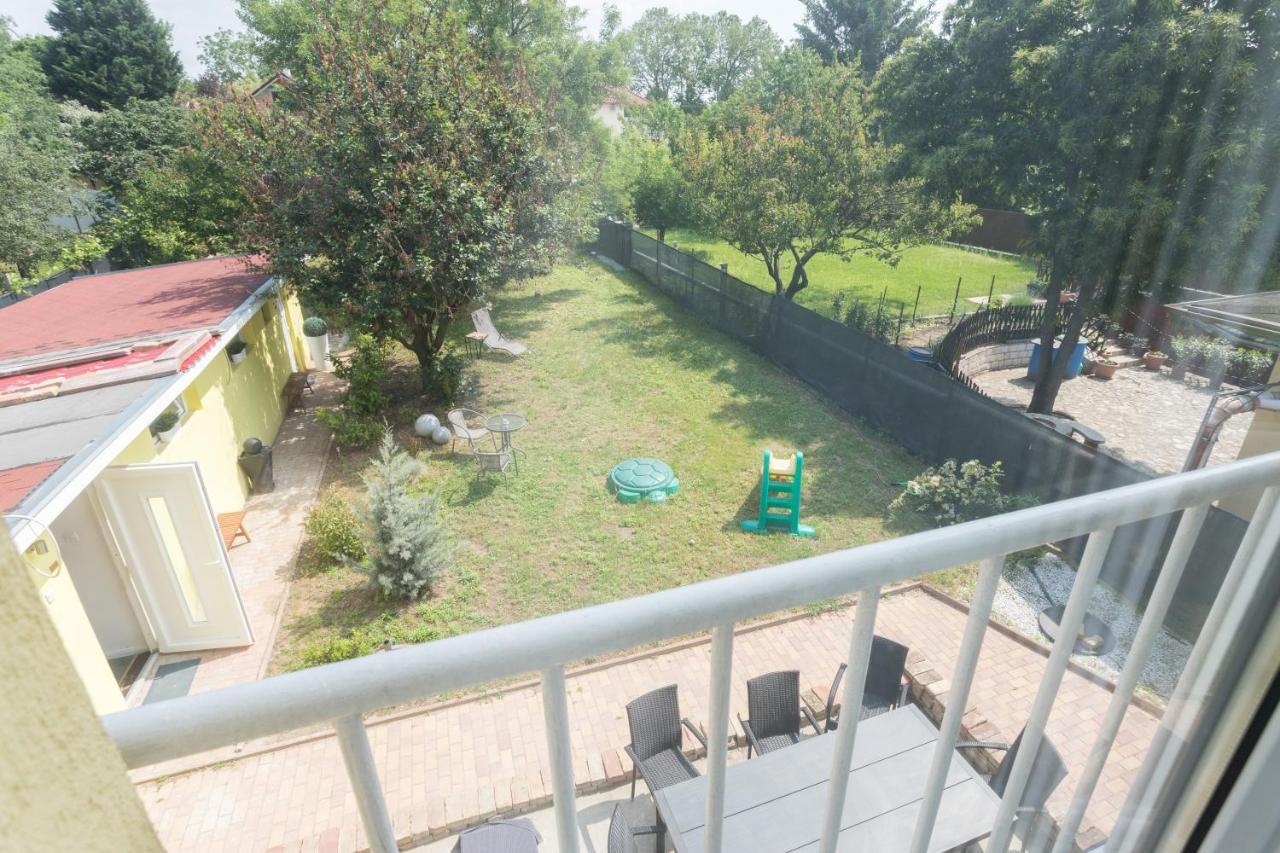 Hi-Bp Garden City Batsanyi Apartment 3 Rooms, Apartment Upstairs Near The City Train With Free Parking Budapest Exterior photo