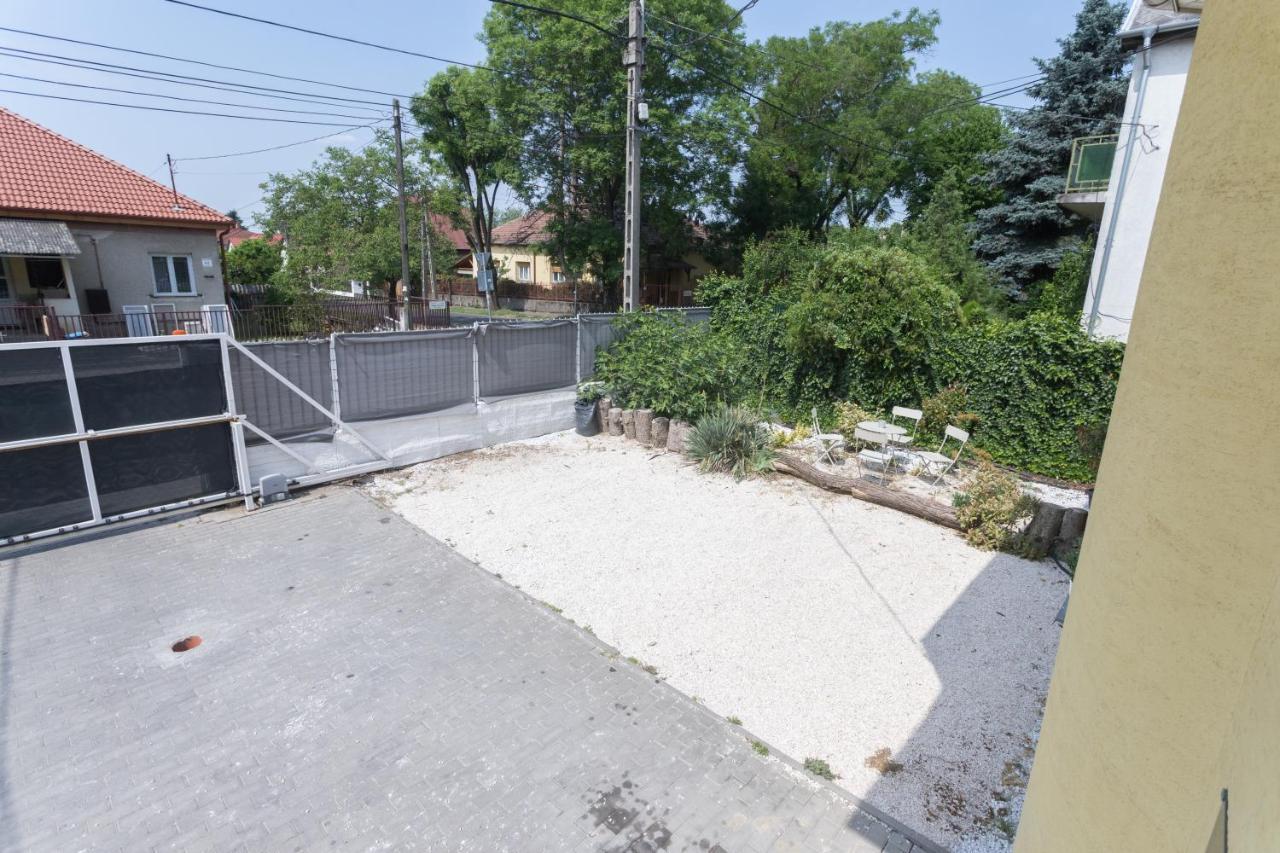 Hi-Bp Garden City Batsanyi Apartment 3 Rooms, Apartment Upstairs Near The City Train With Free Parking Budapest Exterior photo