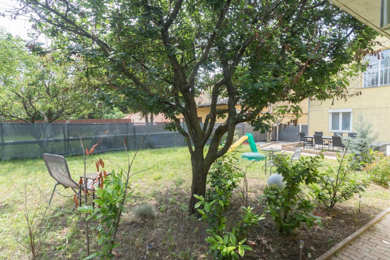Hi-Bp Garden City Batsanyi Apartment 3 Rooms, Apartment Upstairs Near The City Train With Free Parking Budapest Exterior photo